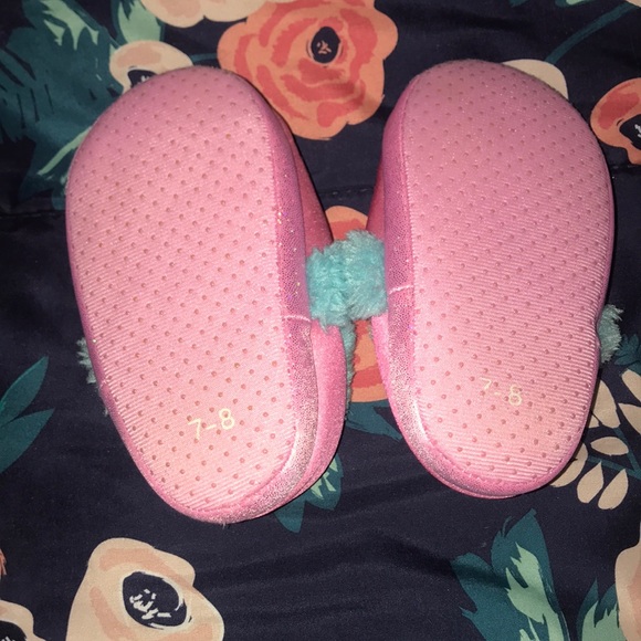 2 for 1🐾Paw Patrol🐾 w/LIGHTS & slippers💕 - Picture 6 of 7